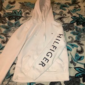 Men’s white Tommy Hilfiger pullover hoodie